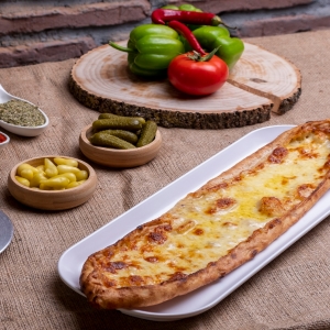 Kaşarlı Pide