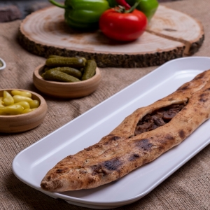 Kavurmalı Pide